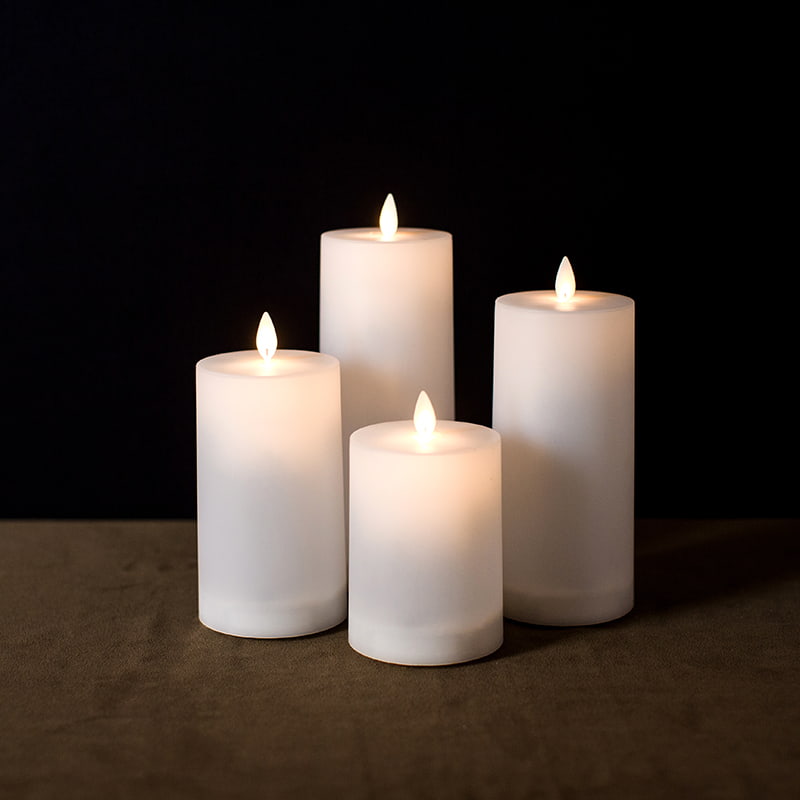 Set ng 4 White Solar LED Candles