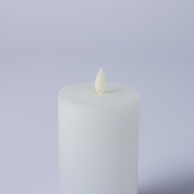 Set ng 4 White Solar LED Candles