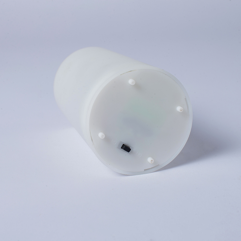 Set ng 4 White Solar LED Candles